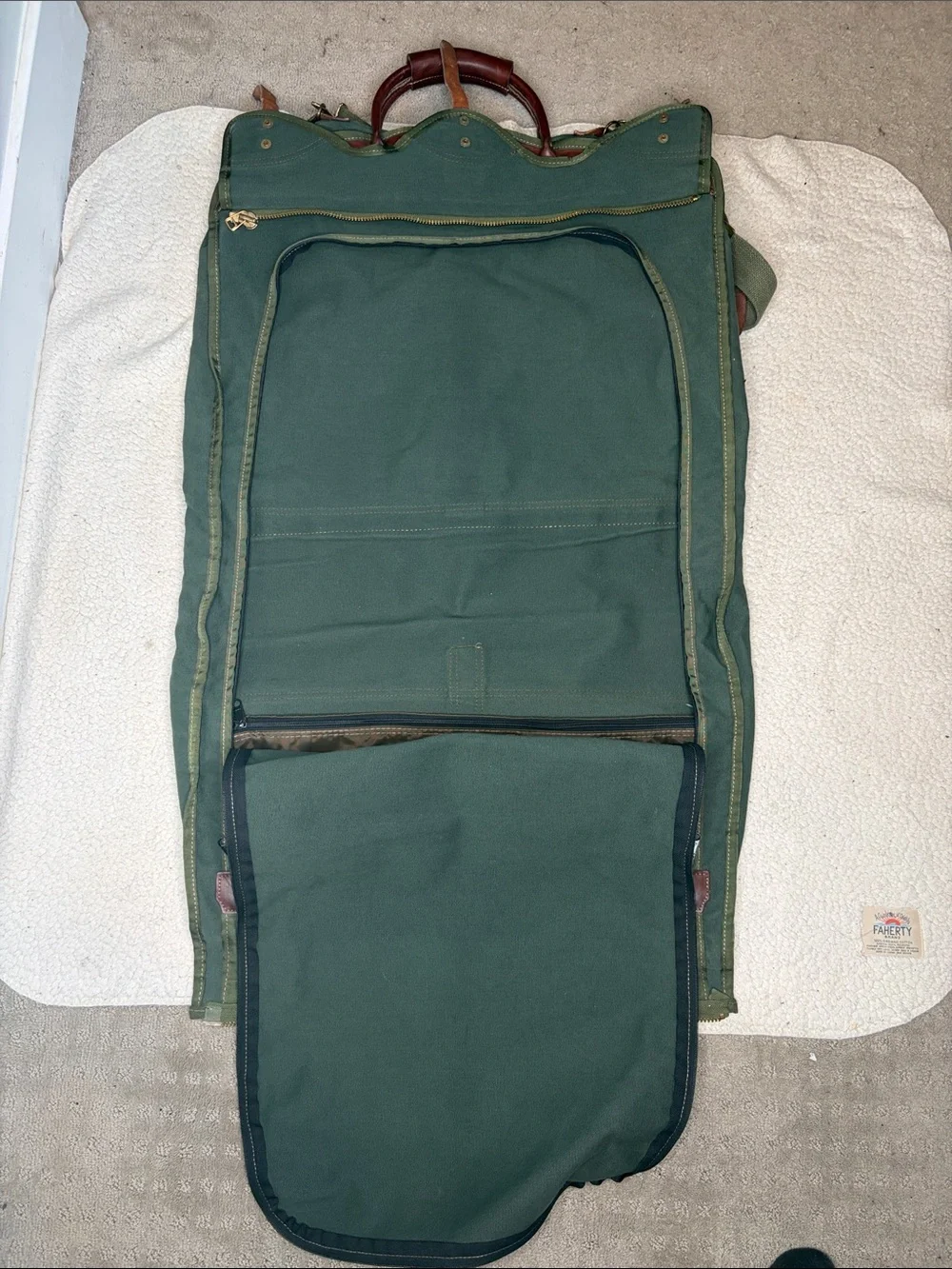 Vintage Orvis Green Battenkill Garment Bag